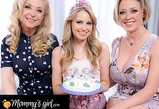 MOMMY'S Unspecific - Gorgeous Stepgranny Nina Hartley & Stepmom Dee Williams Taught Me How To Eat Snatches