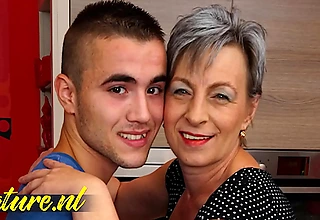 Horny Stepson Always Knows How to Express regrets His Step Ma Happy!