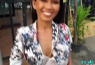 Hawt Thai anal babe Noki offers up set in order body nearly hung white tourist