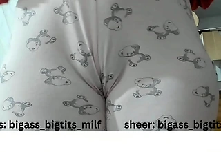 PAJAMAS MASTURBATE- BİG ASS- MİLF- CAMEL Look-in