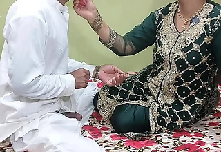 Horny devar stretched his Indian desi bhabhi’s tight snatch hard with imprecise thrusts in clear Hindi audio