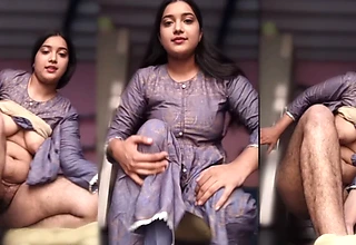 teen girl very lickerish fingering her tight vagina showing nude hairy legs vagina fuck xxx video