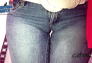 Fabulous prevalent up to the eyes tight jeans. prevalent knockers & cameltoe